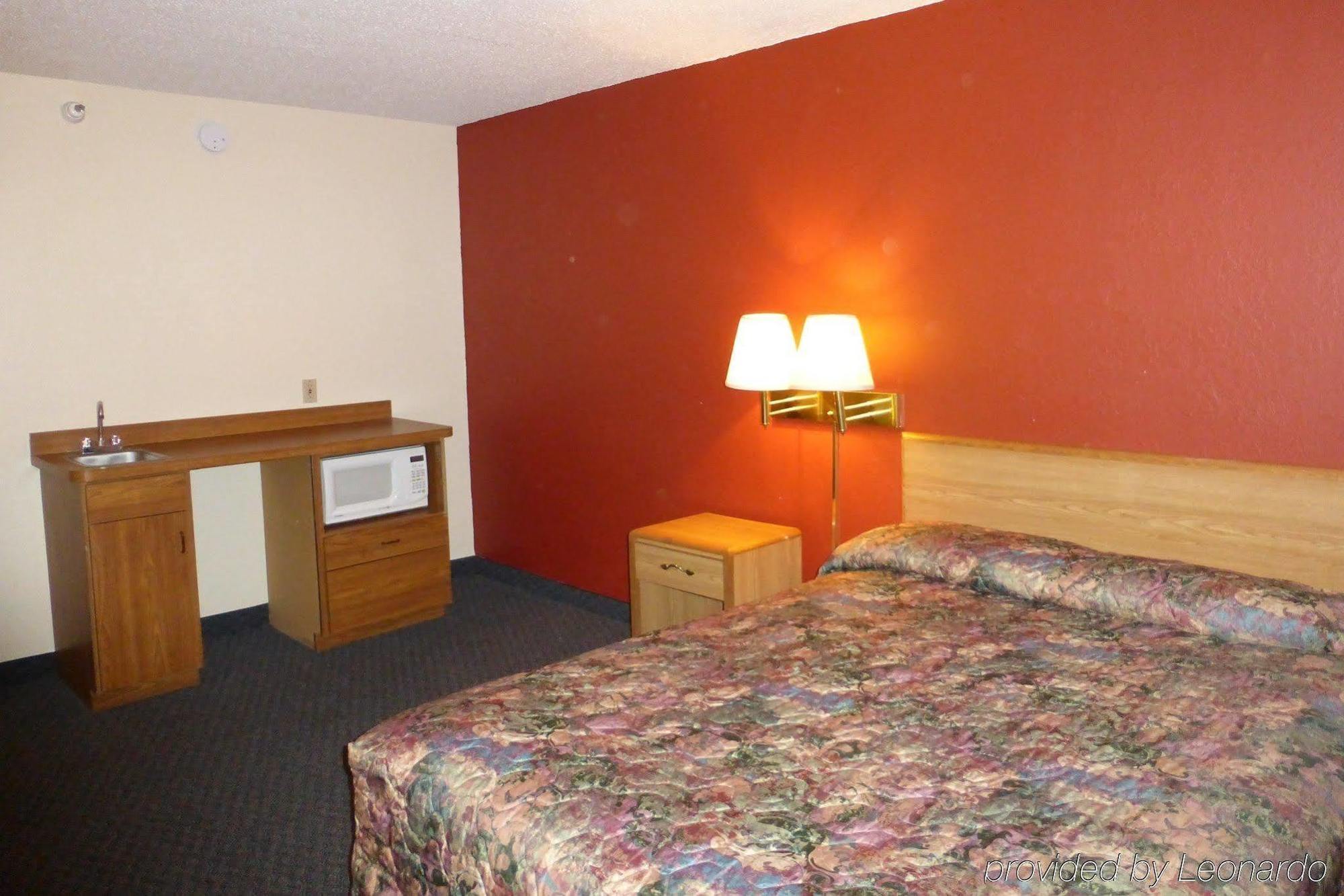 Norwood Inn And Suites - Minneapolis-St Paul Розвіль Екстер'єр фото