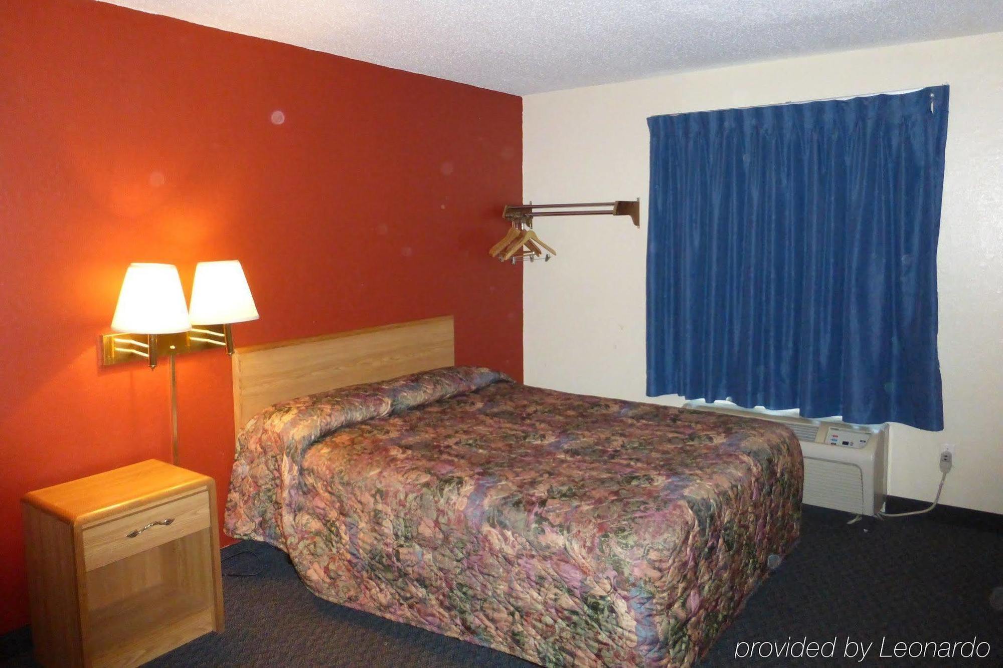 Norwood Inn And Suites - Minneapolis-St Paul Розвіль Екстер'єр фото