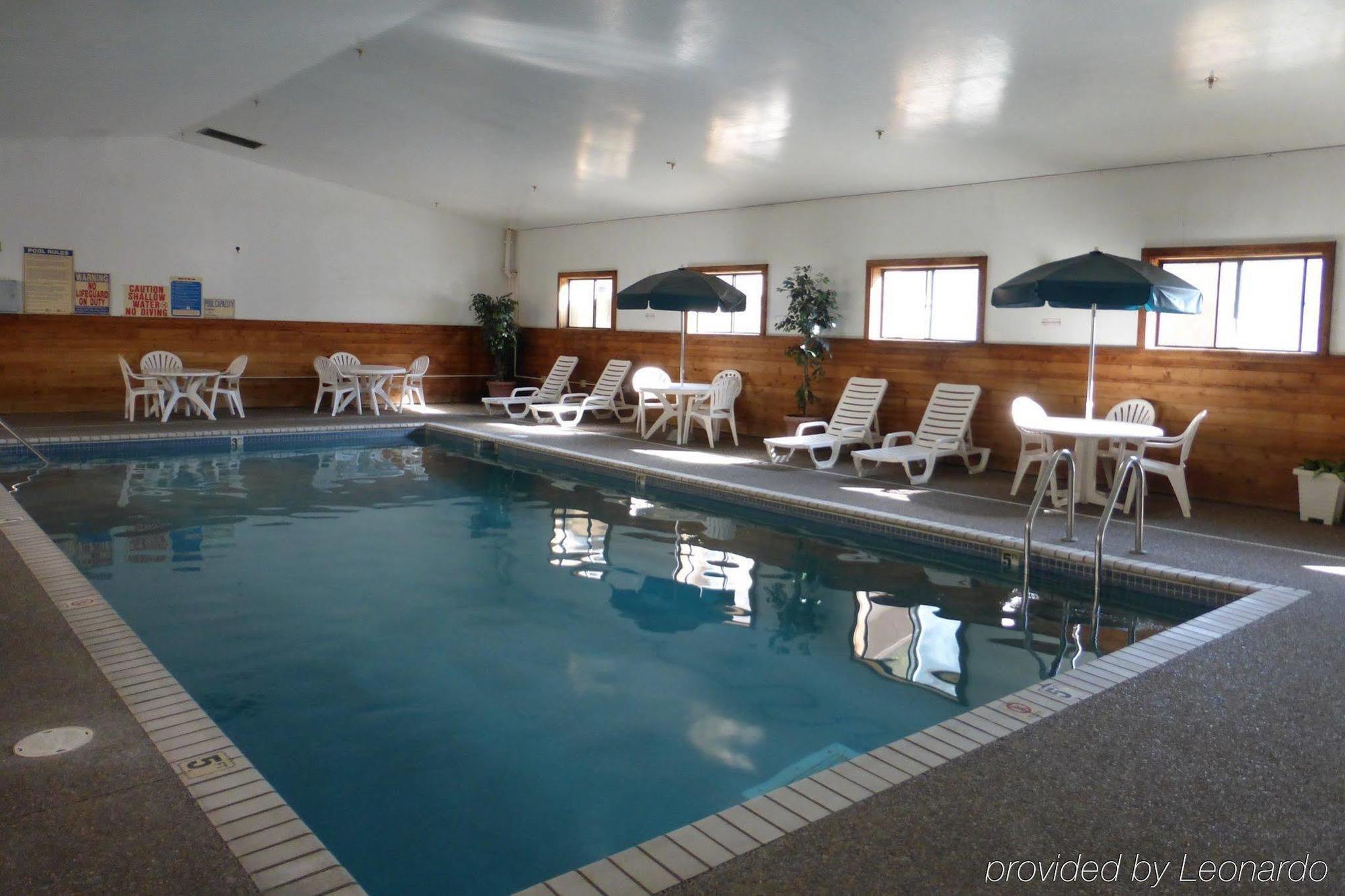 Norwood Inn And Suites - Minneapolis-St Paul Розвіль Екстер'єр фото