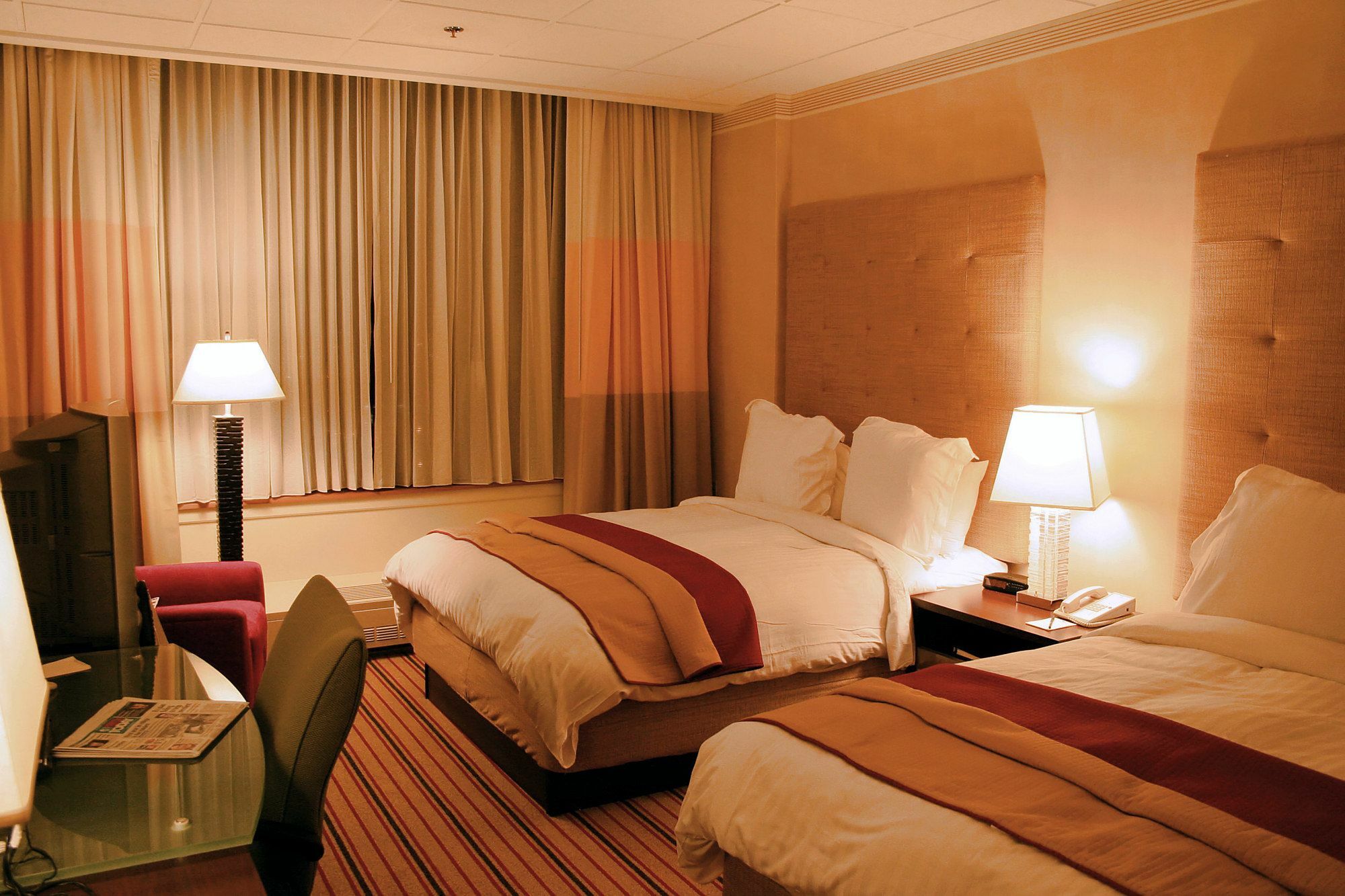 Norwood Inn And Suites - Minneapolis-St Paul Розвіль Екстер'єр фото