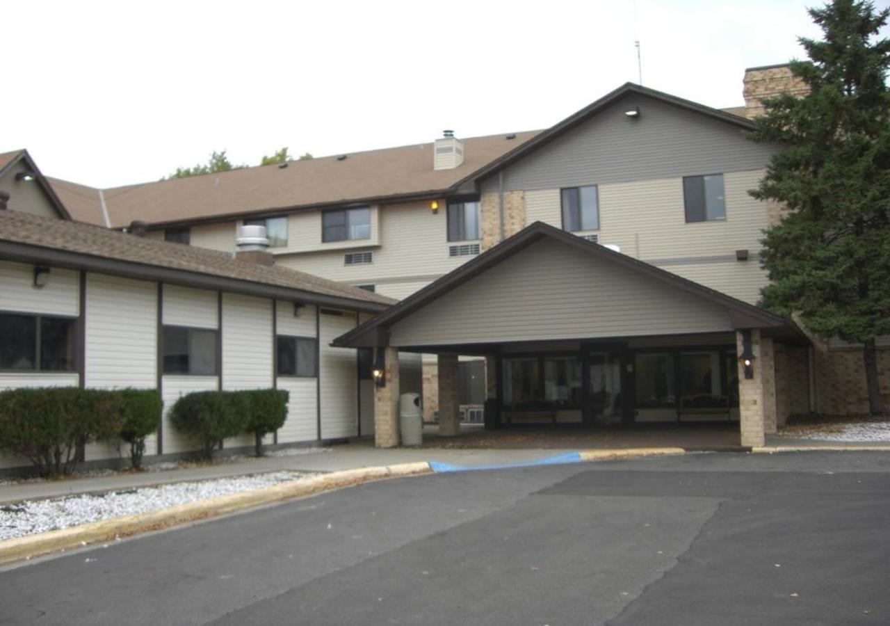 Norwood Inn And Suites - Minneapolis-St Paul Розвіль Екстер'єр фото